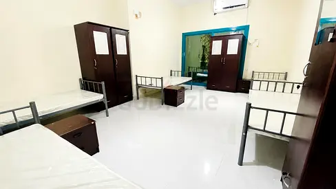 Bed space for ladies and gents available
