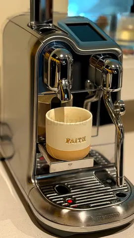 Nespresso Creatista Pro in Very Good Condition