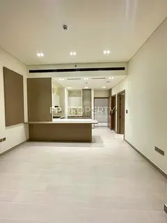 Luxury 1-Bedroom Apartment with Private Jacuzzi