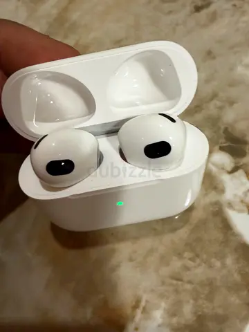 Apple Airpods 3 in Excellent Condition