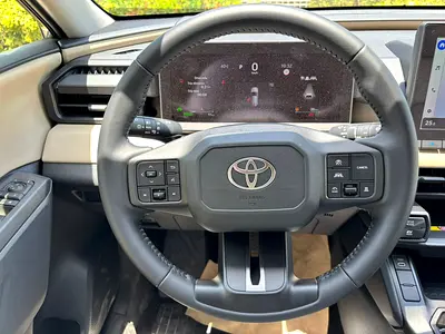 Toyota RAV4 XLE, миниатюра 9