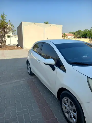 2015 KIA RIO 照片 14