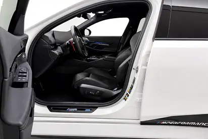 2025 BMW M5 缩略图 10