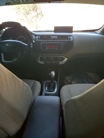 2015 KIA RIO 照片 8