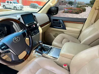 صورة 18 لـ 2017 Toyota LAND CRUISER
