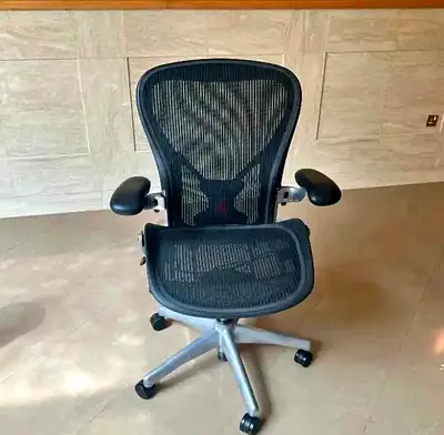 HERMAN MILLER AERON SIZE B FULLY LOADED