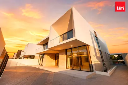 On Lake | Basement | Modern Type | Largest Bua
