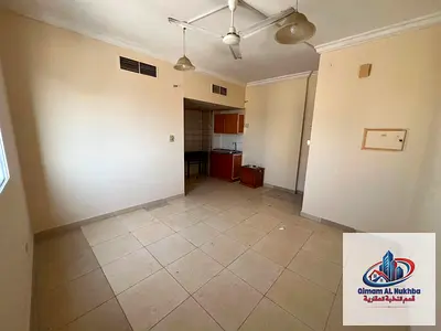 اجمل استديو مطبخ منفصل مع تكيف وغاز مركزي بنايه عائلات (تامين شيك)