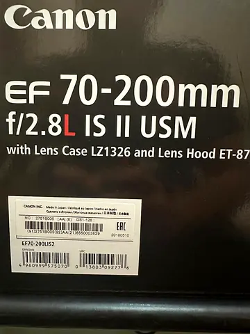 Canon EF 70-200mm f/2.8L IS II USM Lens (bought from canon store) - Excellent Condition