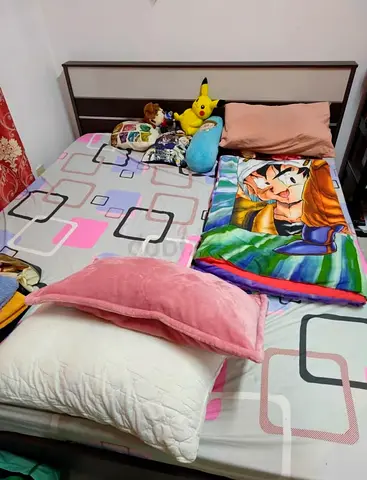 King size bed