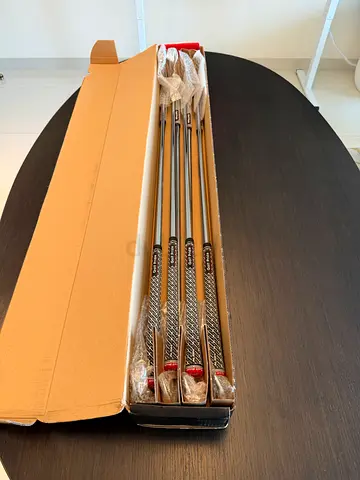 Titleist MB 620 Blades Iron-Set of 8 Golf Clubs (3-P) — Nearly new, in original Box
