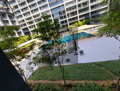بسعر مغري أقل من سعر السوق | شقة غرفة و صالة | بأرقى مناطق الشارقة | تصميم عصري | تشطيب فاخر | موقع متميز