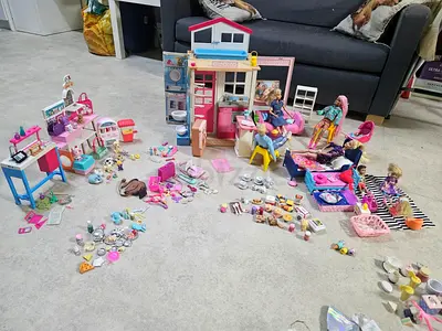 Barbie Doll House, Dolls and Accessories