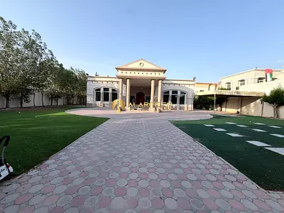 قطعة أرض متاحة | البرشا 3 | إطلالة على الحديقة
