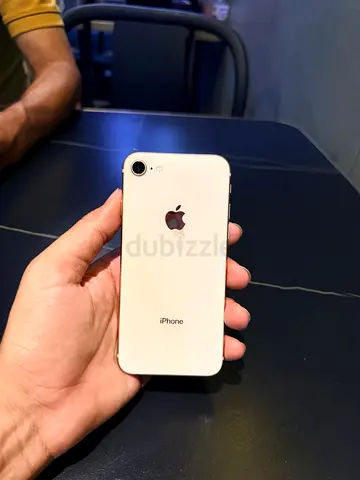 iPhone 8 Gold 64GB 9/10 good condition Battery 100%
