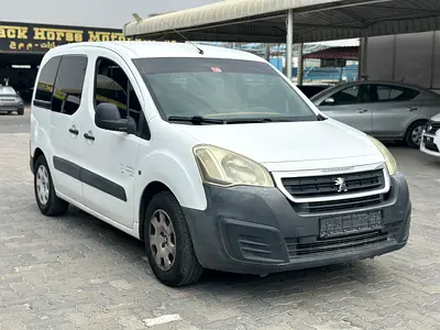 Peugeot Partner Tepee 2016 | GCC Specs | Well Maintained Family Van