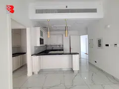 Unfurnished 1BR | Community View | Fitted Kitchen