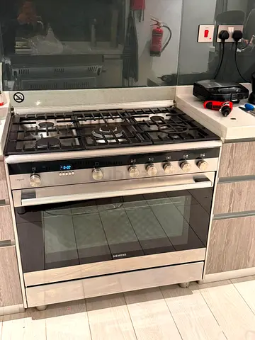 Siemens iQ 700 top gas oven electric new model