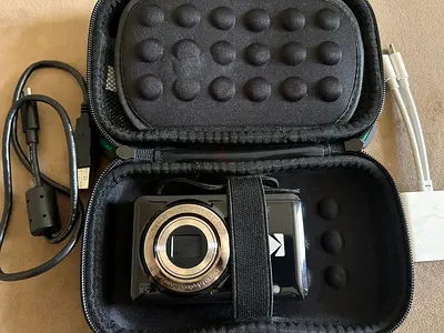 Kodak Pixpro camera for sale with 128GB memory card+adapter+charger+carry bag