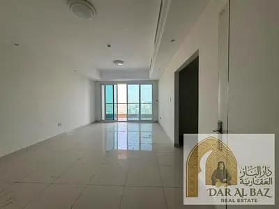 غرفتين وصالة بالخان بالشارقة | تكييف مجاني | اطلالة بحرية | جيم | مسبح | باركينج | خزائن بالحائط | سهل لمخرج دبي