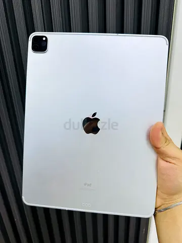 Ipad pro 12.9 4th generation (256GB) with sim and wifi