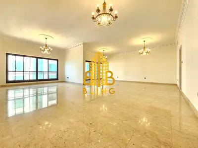 Astounding 4BHK With Parking | Sea View | Balconies