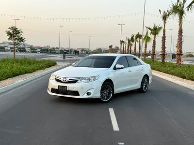 2015 Toyota CAMRY photo 2