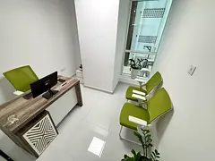Modern Office | Bank Account Assistance | Free Amenities |