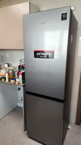 Hitachi bottom freezer 410L capacity