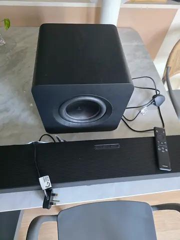 Samsung Q800F sound bar 5.1 UAE version