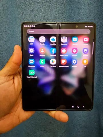 Samsung Z fold 3 5g with charger 12Gb ram 256Gb storage Condition 10/8 Black color Price is final