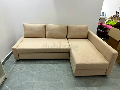 Large Corner Sofa

Comfortable family-sized sofa with hidden storage and pull-out bed. Premium fabri