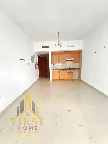 CHEEP OFFER NICE BIG STUDIO JUST 23K WARDROBE FAMILY BUILDING