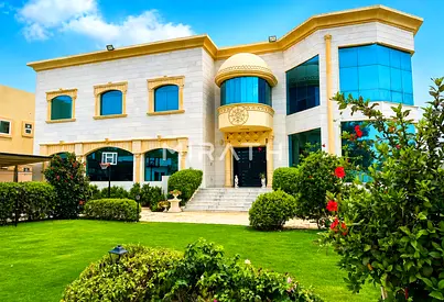 Elegant Villa | Private Garden and Pool| Premium