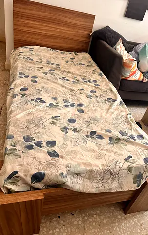 Single bed with mattress