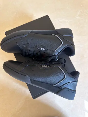 Adidas sneaker