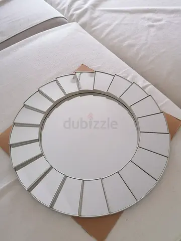 Decorative wall mirror