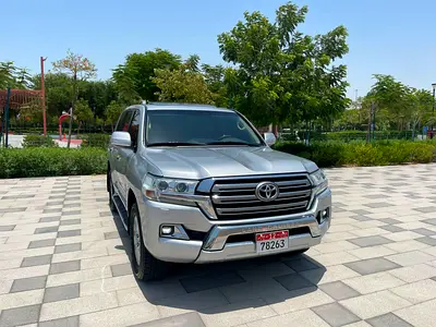 صورة 6 لـ 2017 Toyota LAND CRUISER
