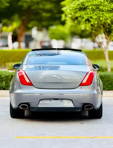 صورة 5 لـ 2014 Jaguar XJ