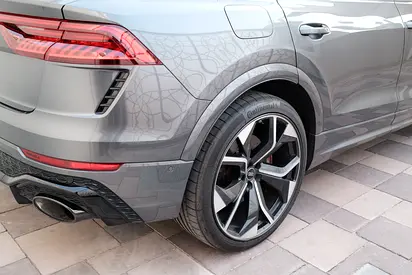 صورة 6 لـ 2021 AUDI RS Q8