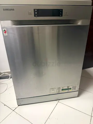 Samsung freestanding stainless steel dishwasher - good working condition