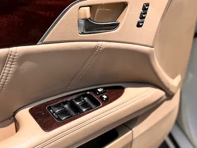 صورة مصغرة 9 لـ 2010 Toyota AVALON