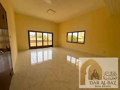 اجمل فيلا اول ساكن سكني تجاري 4 غرف وصالتين ومجلس مع غرفه خادمه 4 بلكونه مع 5 حمام و2 باركينج مغطي وحوش واسع جدا تشطيبات وتصميمات عصريه بموقع مميز جدا