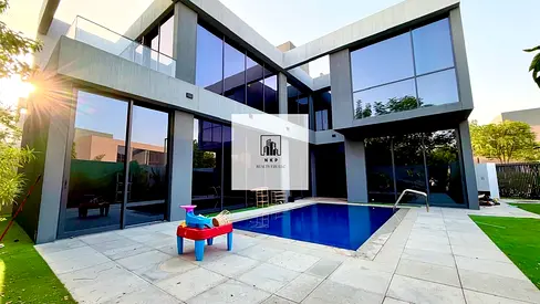 Specious luxury 4bedroom corner unit available for toh privet pool for rent
