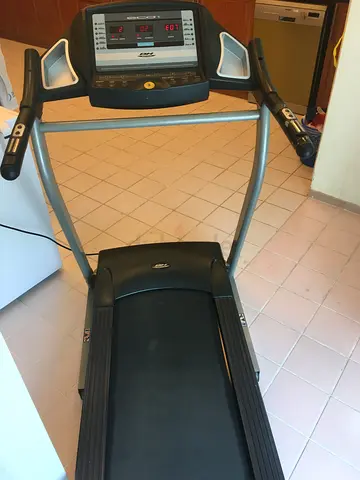 Used Treadmill in Good Working Condition - Foldable Console