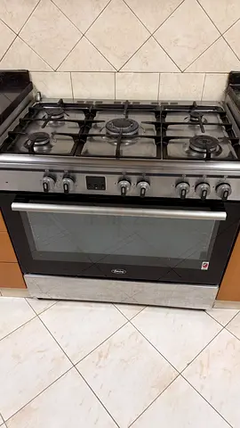 Terim Cooker Oven and 5 burner with Built-in Grill 90X60— Good Working Condition