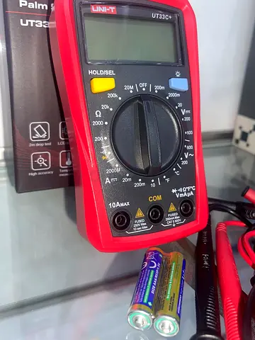 UNI-T Digital Multimeter UT33C+ with Leads and Batteries -Brand New Condition
