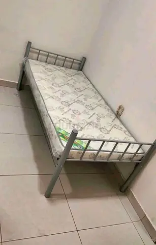 Single metal bed frame with mattress - good condition