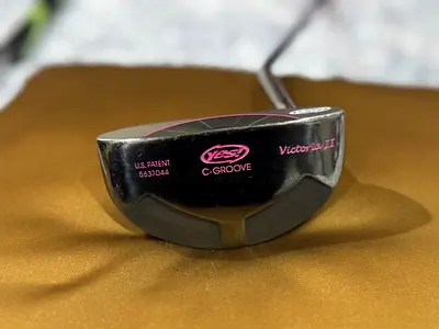 Ladies YES! C-Groove Victoria II Mallet Putter RH Right Handed Golf Club Women Female Golf