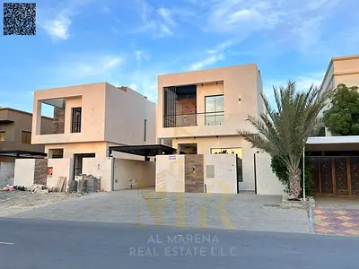 Villa directly from the owner, personal finishing, on a main street, close to all services, freehol